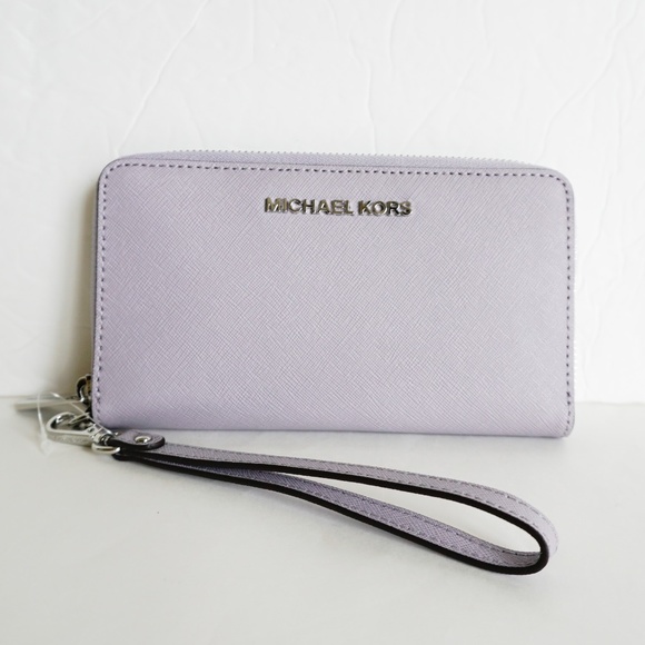Michael Kors Handbags - Michael Kors Jet Set LG Phone Case Wristlet Lilac